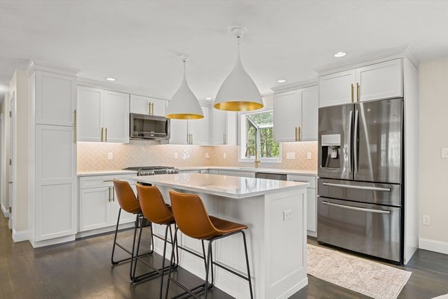 40 Brewster Rd, House other with 3 bedrooms, 2 bathrooms and 3 parking in Cohasset MA | Image 7