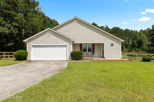 388 9 Mile Rd, Maple Hill, NC, 28454-8641 | Card Image