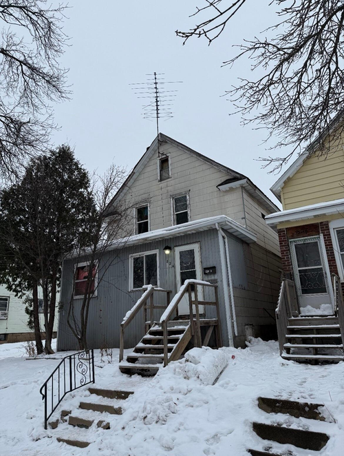 824 13th St N, Virginia, MN, 55792-2242 | Card Image