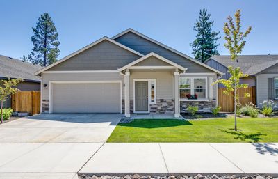 2227 W Maxine Ave, Home with 3 bedrooms, 2 bathrooms and null parking in Spokane WA | Image 1