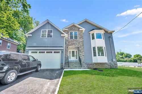 210 Corliss Ave, Phillipsburg, NJ, 08865 | Card Image