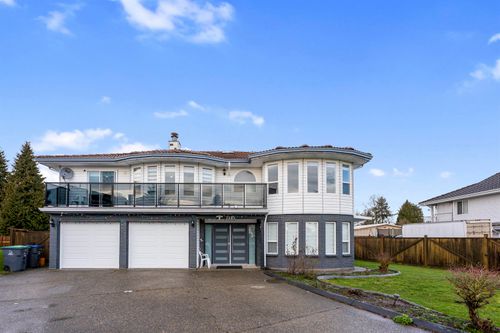 7595 122a St, Surrey, BC, V3W0K7 | Card Image