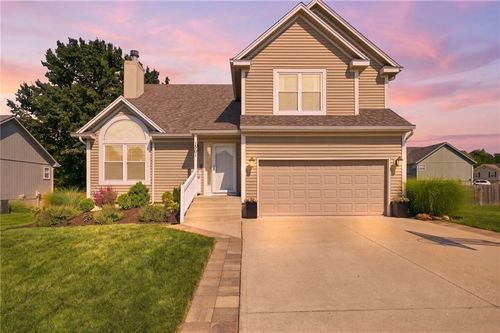 1301 Tabitha Ln, Greenwood, MO, 64034-9219 | Card Image