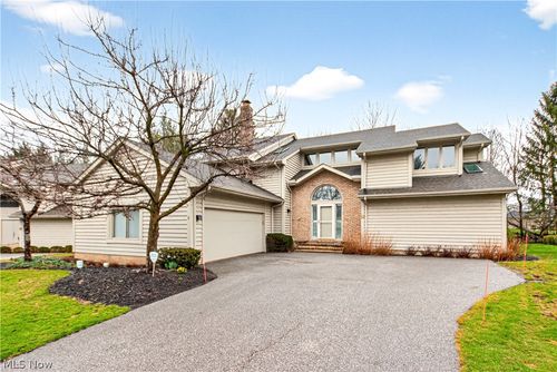 2 Haverhill Ct, Beachwood, OH, 44122-7552 | Card Image