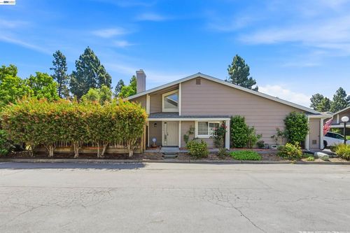 2402 Heathrow Ln, San Leandro, CA, 94577-6041 | Card Image