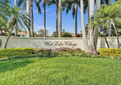 1542 Yellowheart Way, Hollywood, FL, 33019-4860 | Card Image