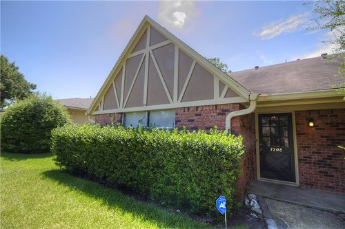 7708 Dentcrest Dr, Dallas, TX, 75254-8134 | Card Image