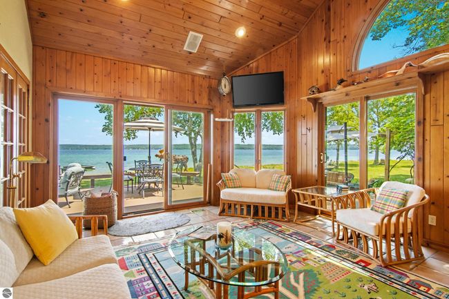 3485 N West Torch Lake Dr, House other with 5 bedrooms, 4 bathrooms and null parking in Kewadin MI | Image 32