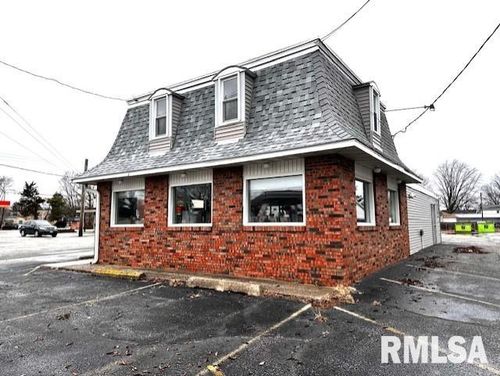 104 E Vandalia Rd, South Jacksonville, IL, 62650-3530 | Card Image