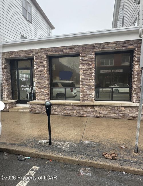 607 Centre St, Freeland, PA, 18224-1941 | Card Image