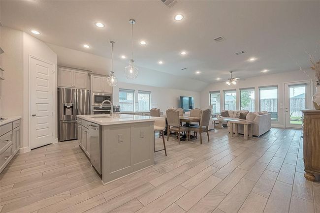 29042 Hauter Way, House other with 4 bedrooms, 4 bathrooms and 3 parking in Fulshear TX | Image 27