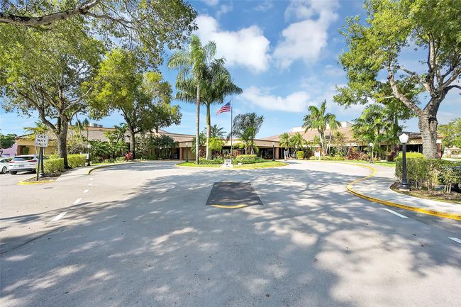 APT-306 - 9020 Sunrise Lakes Blvd, Condo with 2 bedrooms, 2 bathrooms and null parking in Sunrise FL | Image 15
