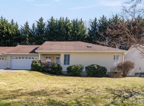 207 Allen Paul Dr, Hendersonville, NC, 28791-2485 | Card Image