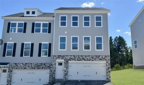 141 River Ridge Dr, Coraopolis, PA, 15108-8911 | Card Image