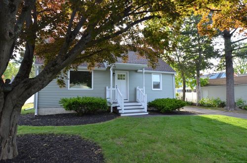 14 Harvest Ln, Bristol, CT, 06010-7212 | Card Image