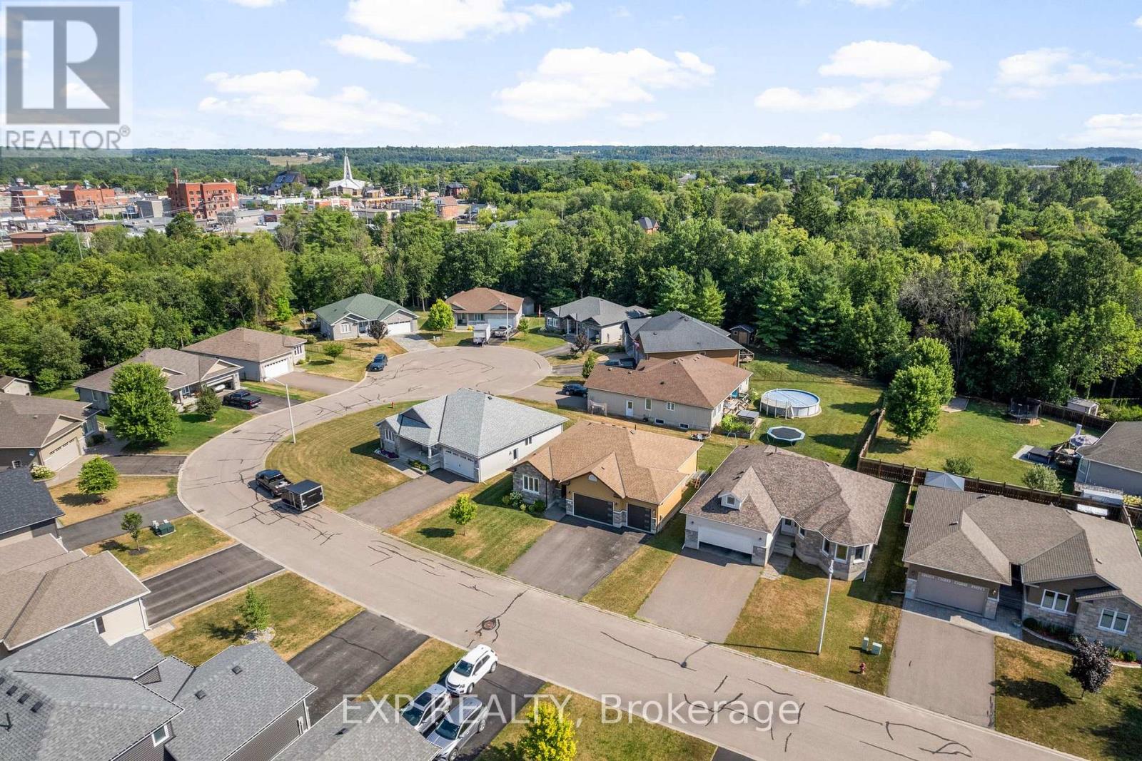 Residential in Renfrew 5