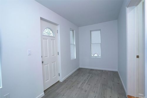 87 89th St, Woodhaven, NY, 11421-2033 | Card Image