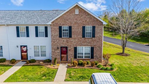 1011 Middle View Dr, Forest, VA, 24551-4570 | Card Image