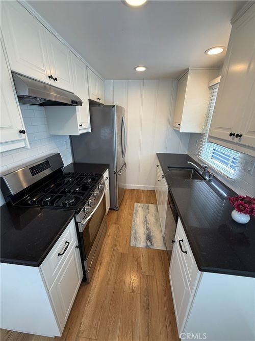 12-137 Topaz, Newport Beach, CA, 92662 | Card Image