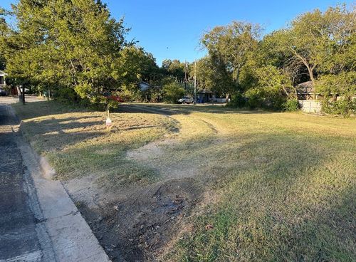 1116 E Epstein St, Sherman, TX, 75090-8112 | Card Image