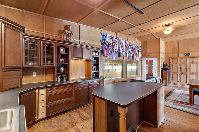Apartment with View of Indoor Arena | Image 17