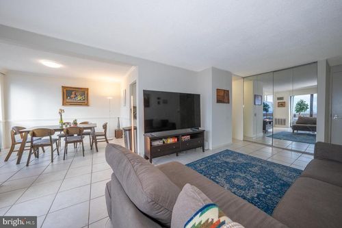 apt-2908-1326 Spruce St, PHILADELPHIA, PA, 19107-5841 | Card Image