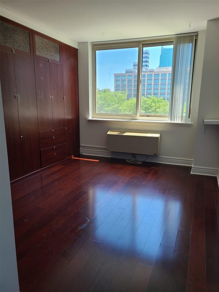Residential Lease in JC, Downtown 2