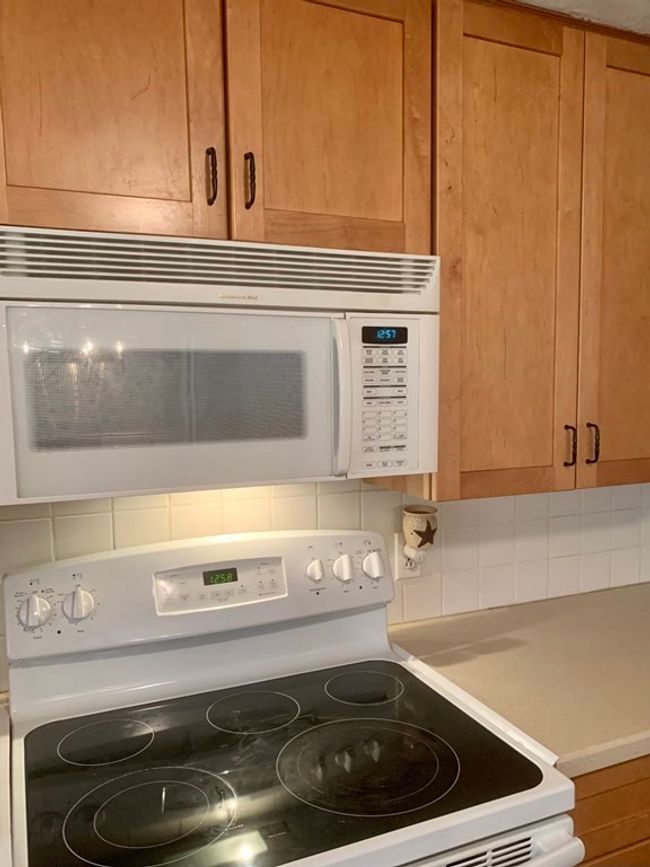 11 Hunting Ln, House other with 3 bedrooms, 2 bathrooms and 8 parking in Wilbraham MA | Image 7
