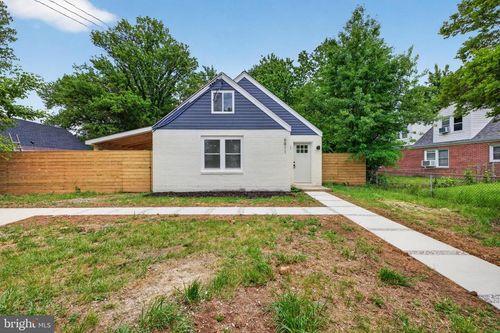 6811 Shepherd St, HYATTSVILLE, MD, 20784-2531 | Card Image