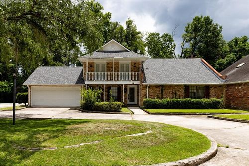 105 Wildwood Dr, Pearl River, LA, 70452-3915 | Card Image