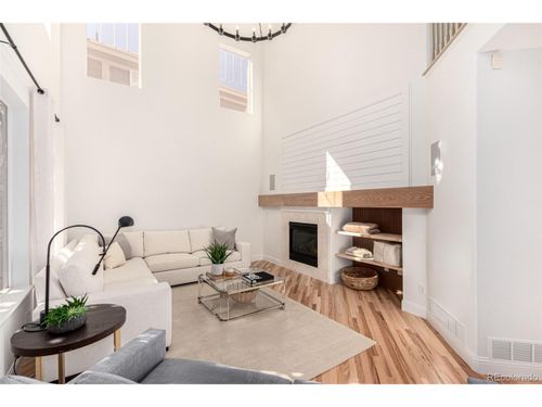 3092 Windridge Cir, Highlands Ranch, CO, 80126-8008 | Card Image