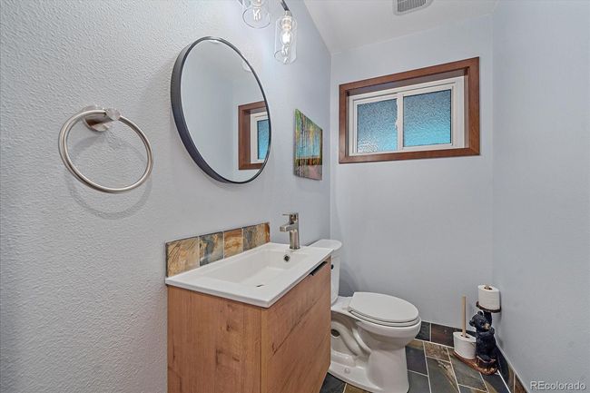 Half Bath in Hallway | Image 16