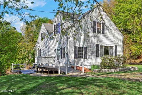 573 Church St, Wynantskill, NY, 12198-7468 | Card Image