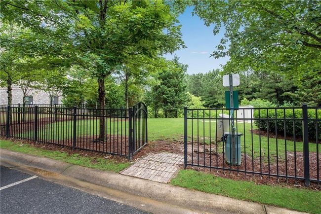 3522 Peacock Rd, Townhouse with 3 bedrooms, 3 bathrooms and null parking in Alpharetta GA | Image 4
