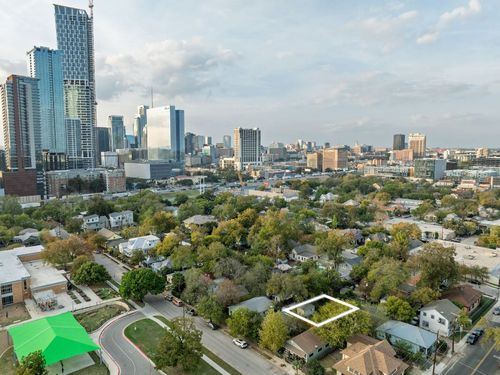 b-1020 Spence St, Austin, TX, 78702-5229 | Card Image