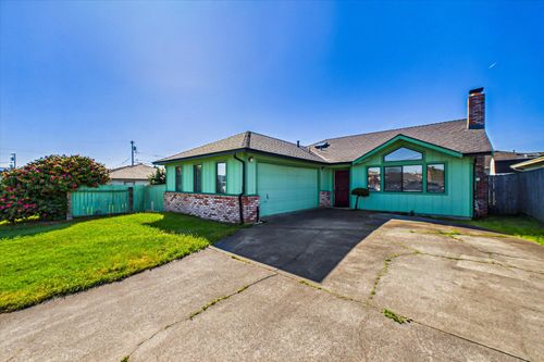 3370 Trinity St, Eureka, CA, 95501-2738 | Card Image