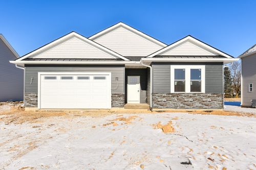 1106 Tamarack St, Delavan, WI, 53115-4341 | Card Image