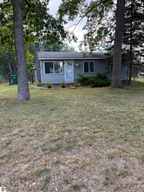 4906 Turner Pine Dr, Prescott, MI, 48756-8640 | Card Image