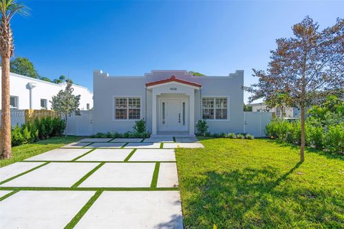 4008 Greenwood Ave, West Palm Beach, FL, 33407-4032 | Card Image