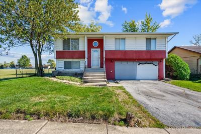 18001 Chantilly Lane, House other with 3 bedrooms, 1 bathrooms and 2 parking in Hazel Crest IL | Image 1