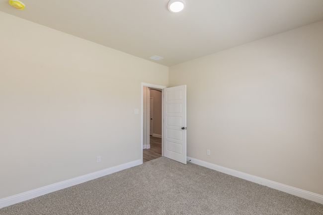 213 Navajo Trl, House other with 3 bedrooms, 3 bathrooms and null parking in Alvarado TX | Image 5