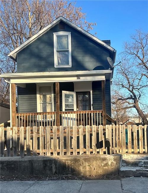 825 Warsaw Ave, Saint Joseph, MO, 64507-1157 | Card Image