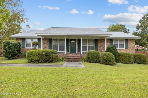 309 Barbour Rd, Morehead City, NC, 28557-3352 | Card Image