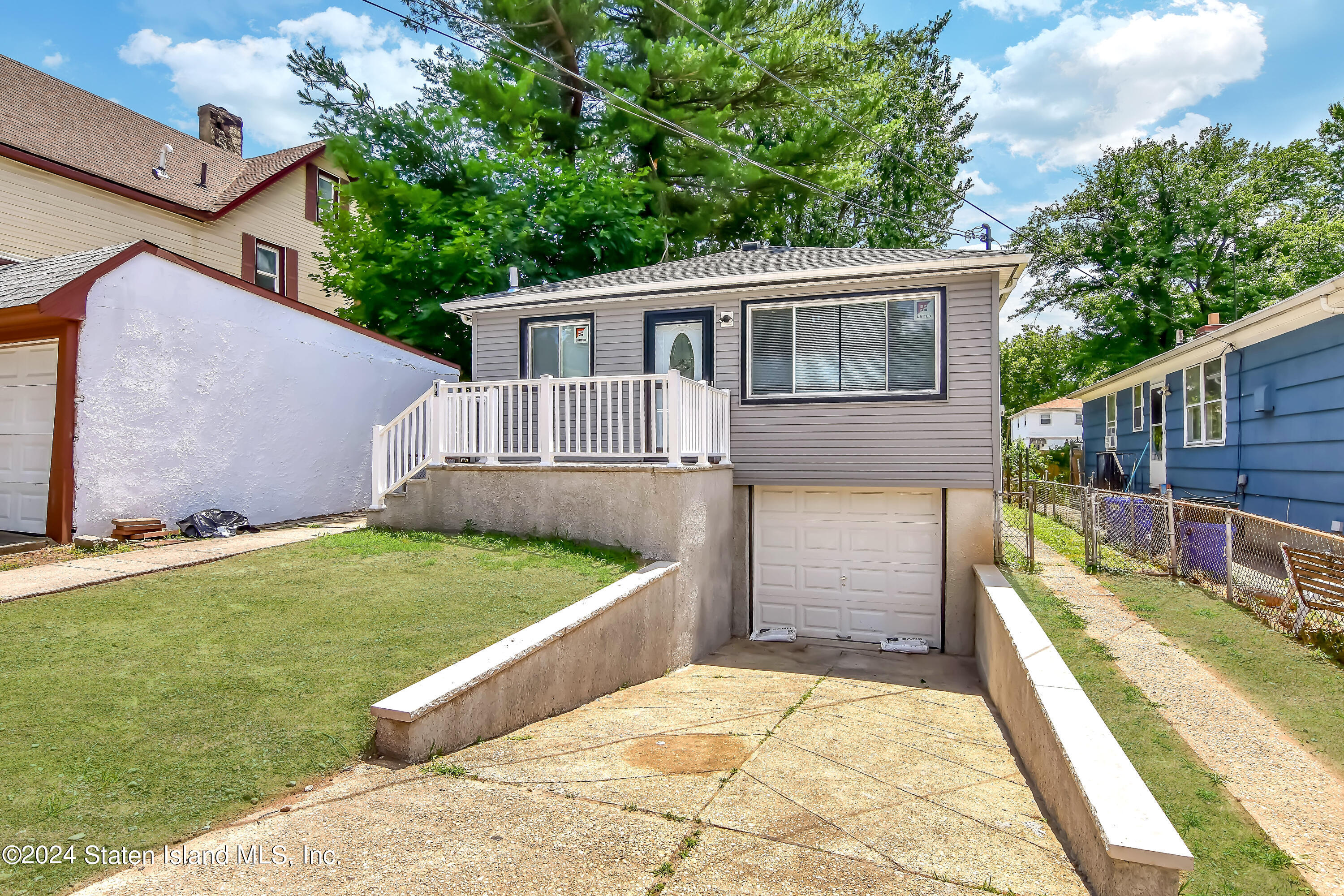 Kramer Pl, Staten Island, NY 10302