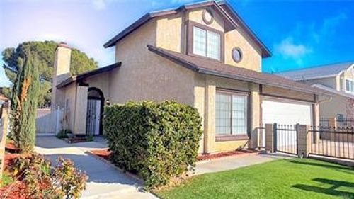 639 E Jackman St, Lancaster, CA, 93535-2659 | Card Image