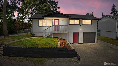 8418 S Thompson Ave, Tacoma, WA, 98444-4464 | Card Image