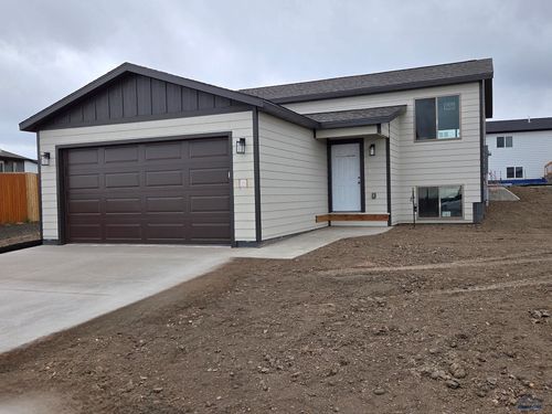 5601 Coal Bank Dr, Rapid City, SD, 57701 | Card Image