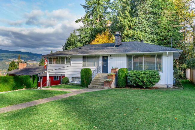 1023 Gatensbury Road, House other with 4 bedrooms, 2 bathrooms and 4 parking in Port Moody BC | Image 2