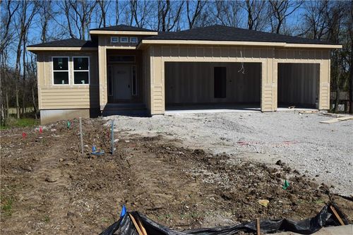 1703 Locust St, Oak Grove, MO, 64075-6211 | Card Image