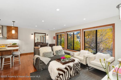 309-725 E Main St, Aspen, CO, 81611-2035 | Card Image